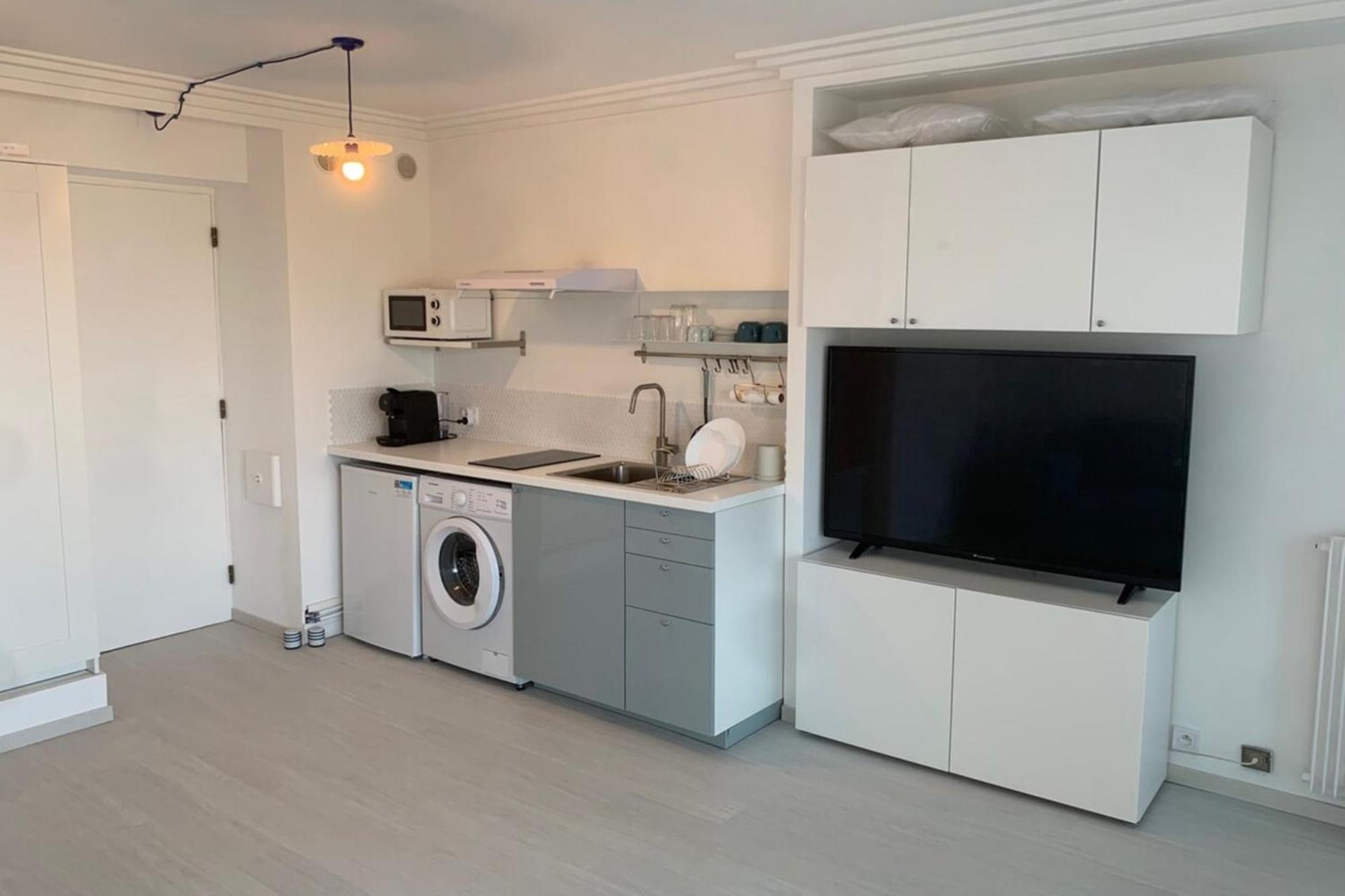 06At1 - Cosy Seaside Studio In An Ideal Location Antibes Exterior photo